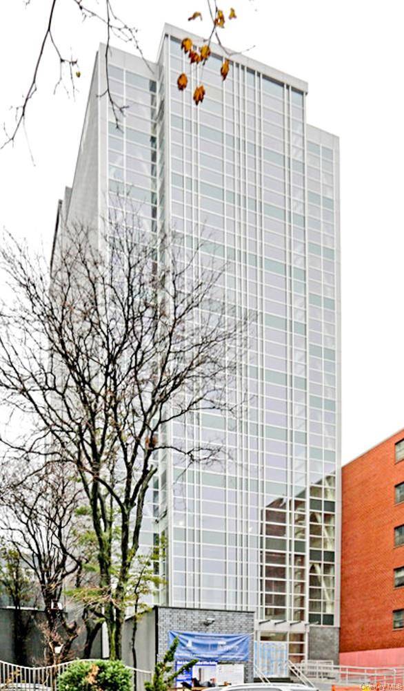 An excellent opportunity to lease a triple net commercial office condo at the prestigious Renaissance Tower in the heart of Flushing s business district.