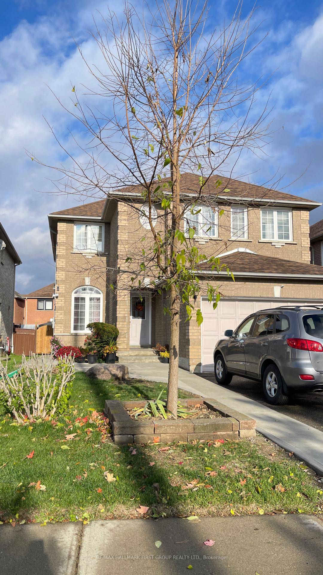 ALL INCLUSIVE Beautifully Renovated 1 Bedroom Basement Apartment in Brampton !