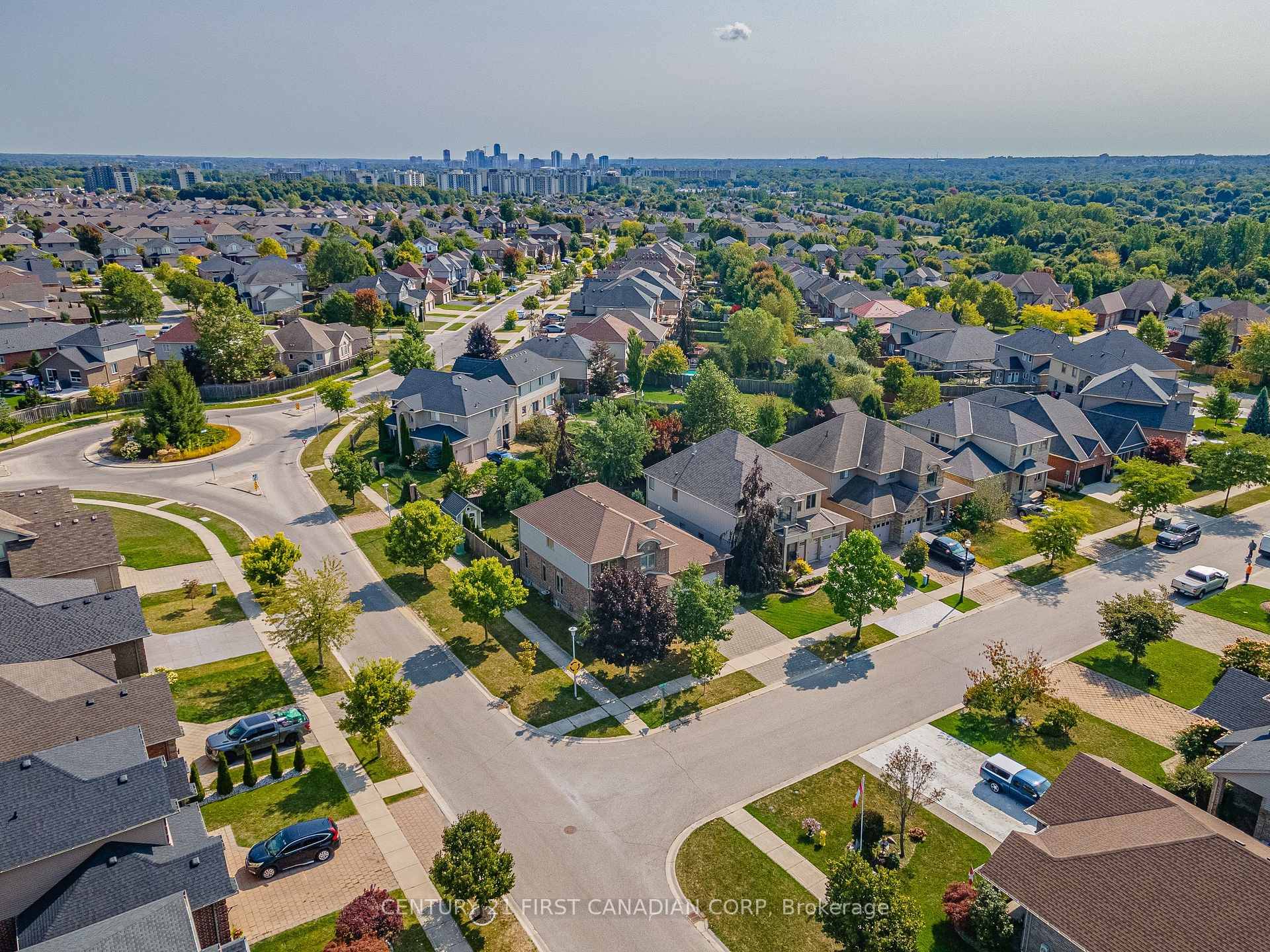 Perfectly tucked between Oakridge and Hyde Park, 792 Redtail Trail is located in the highly desirable Deer Ridge community of North London.