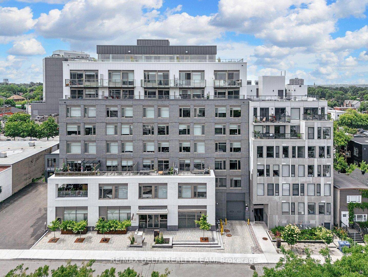 1 MONTH FREE RENT ! Live in luxury and convenience in this pet friendly building in one of Ottawa's most dynamic neighbourhoods, Wellington West !