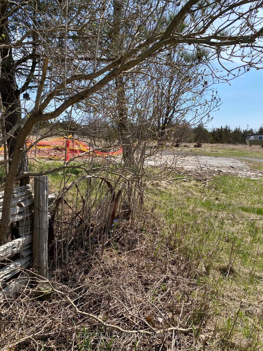 Welcome to the County ! Enjoy building your dream home on this 1.
