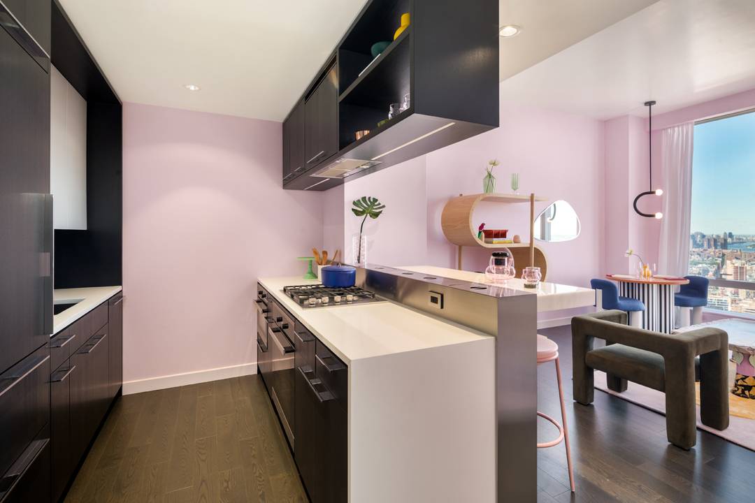 ONE MANHATTAN SQUARE OFFERS ONE OF THE LAST 20 YEAR TAX ABATEMENTS AVAILABLE IN NEW YORK CITY Residence 45E is a 694 square foot one bedroom, one bathroom with an ...
