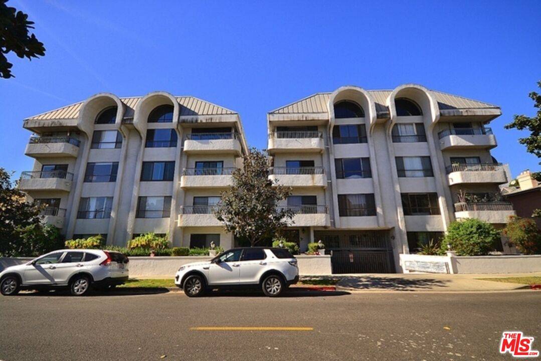 221 S Gale Dr 2BR Beverly Grove La