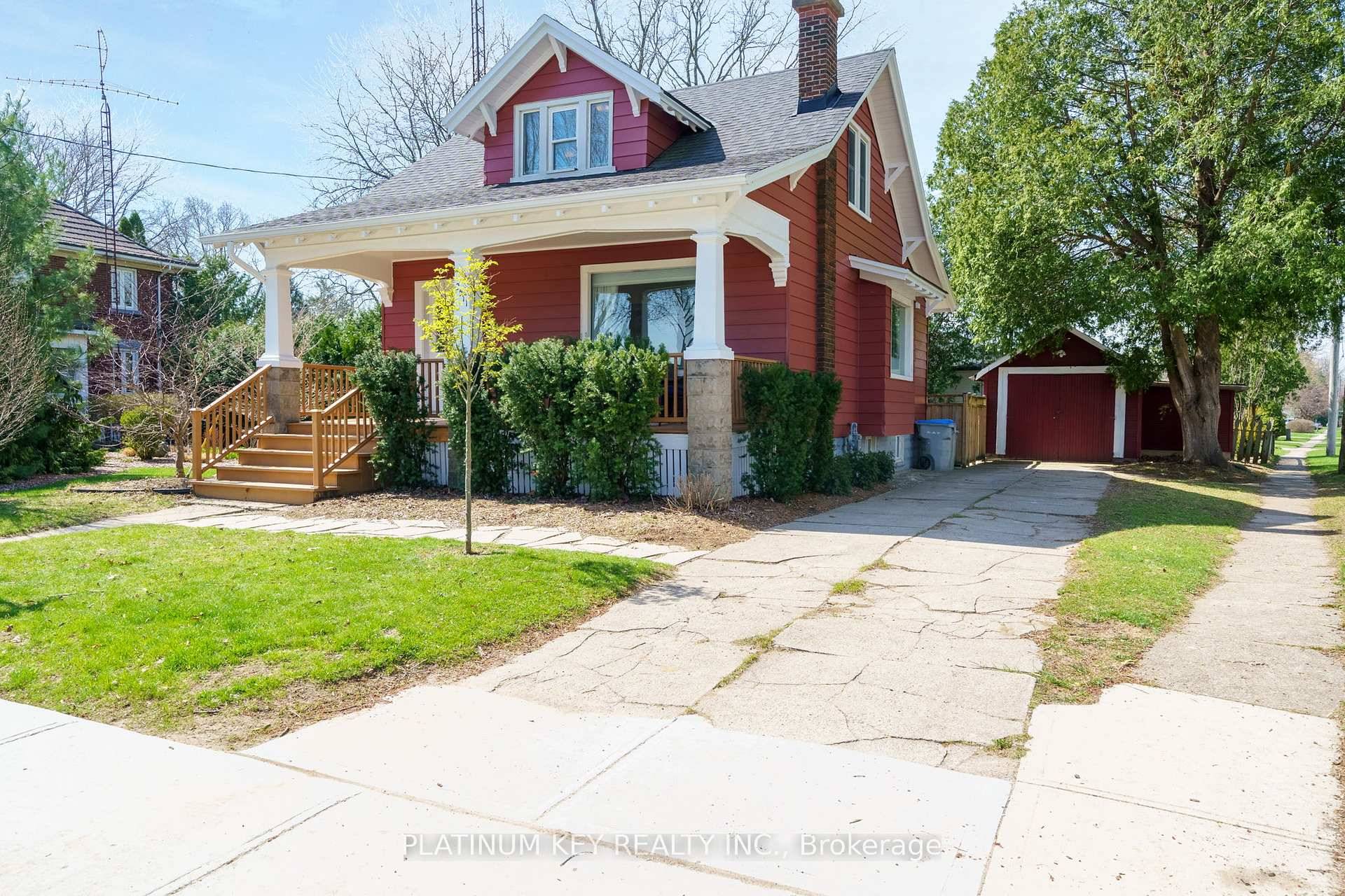 Welcome to this stunning Victorian two storey home, a perfect blend of old world charm and modern convenience.