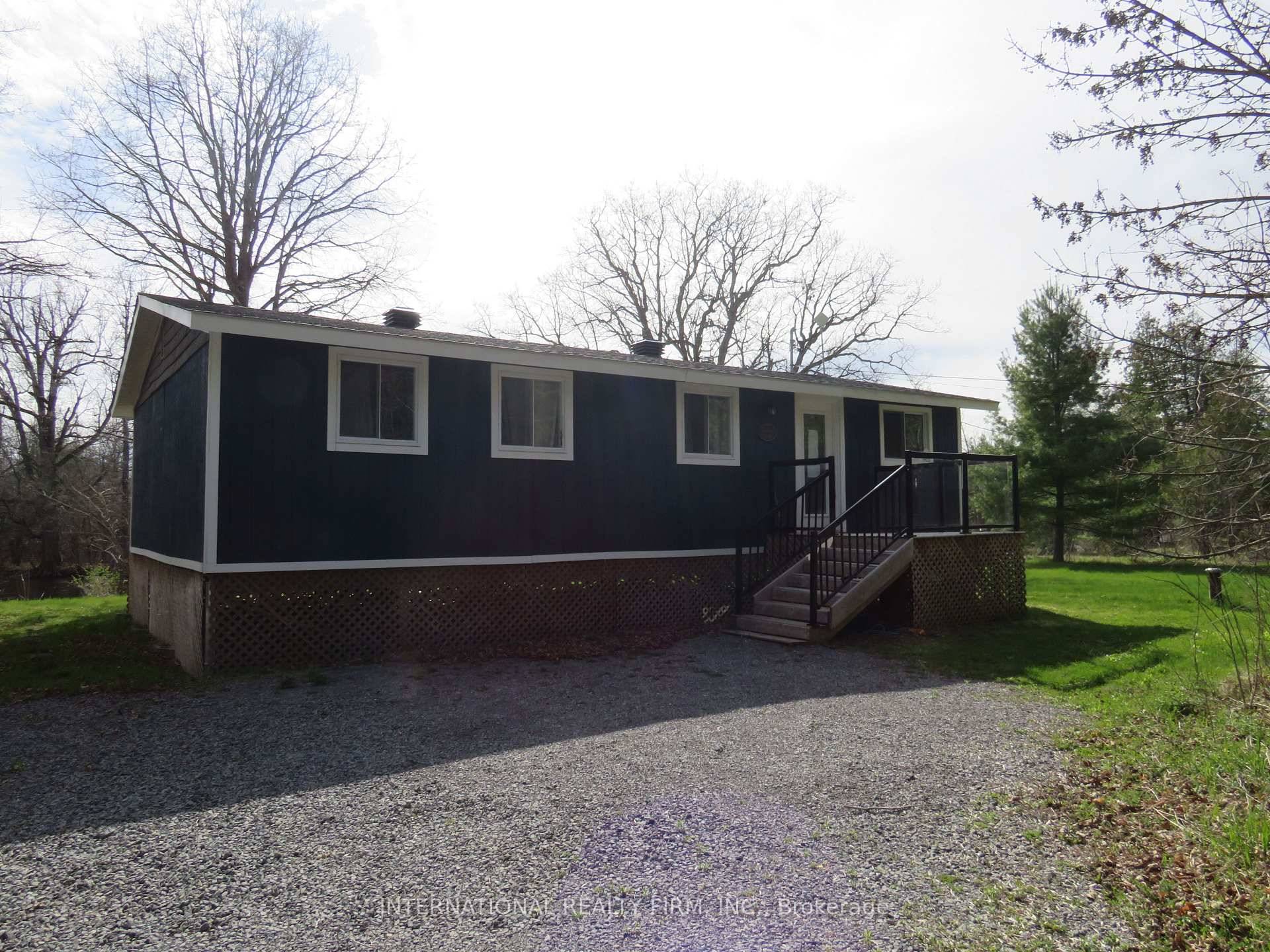 This 3 bedroom home is located on the water, minutes to Carleton Place and Almonte.