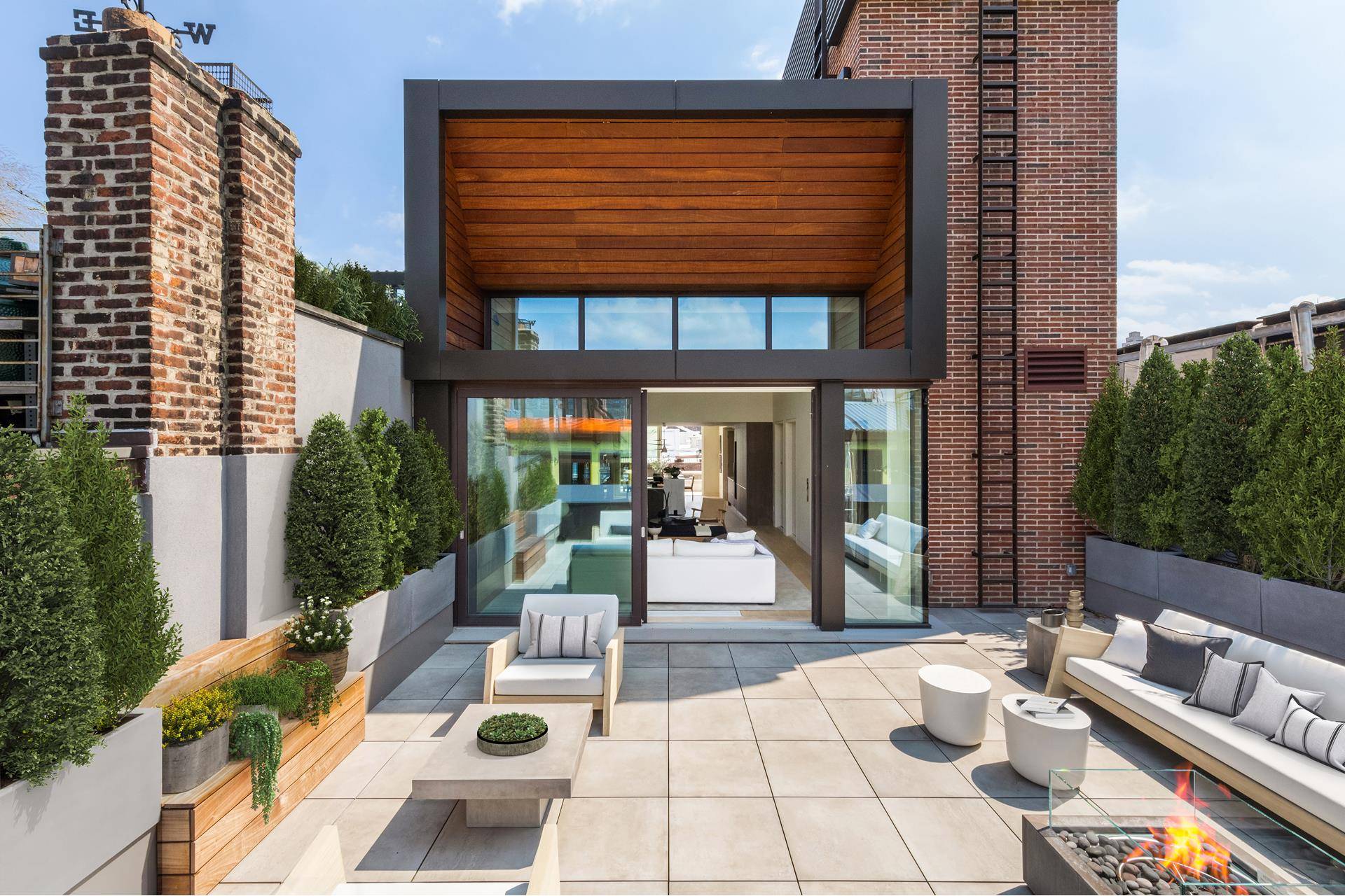 Greene Street Game Changer10 Greene Street Penthouse reflects an Old World sensibility, reimagined for contemporary living.
