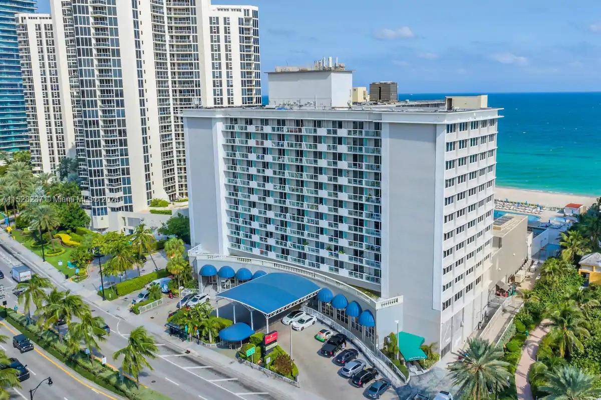 GREAT INVESTMENT OPPORTUNITY BEAUTIFUL 1 BEDROOM UNIT WITH BREATHTAKING DIRECT OCEAN VIEWS NO RENTAL RESTRICTIONS CAN BE RENTED DAILY AIRBNB and VRBO ALLOWED PET FRIENDLY.