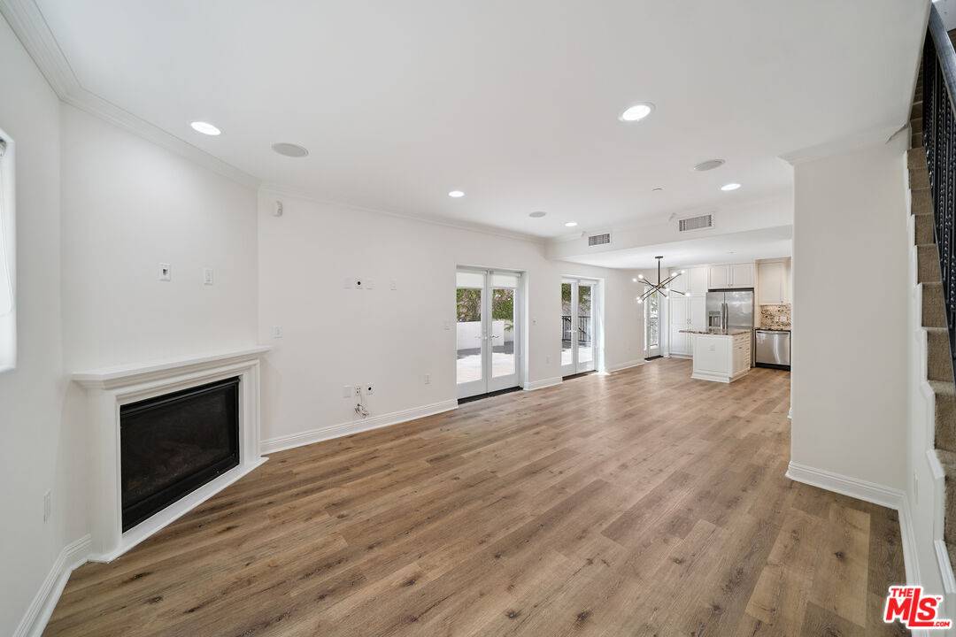 1529  S Beverly Dr. 3BR Beverlywood La