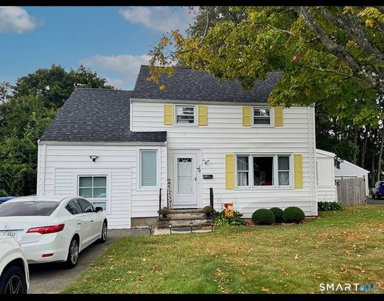 Beautiful, well maintained and recently updated 5 bedroom, 3 bathroom home available at 107 Richfield Road in Bridgeport, just minutes from Sacred Heart University and on the border of Trumbull.