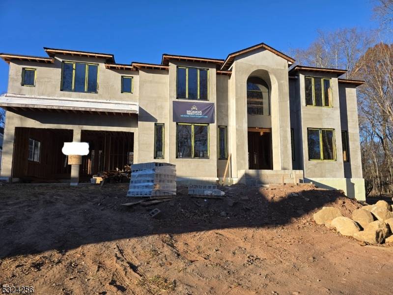 We're excited to unveil our new project in a fantastic location !