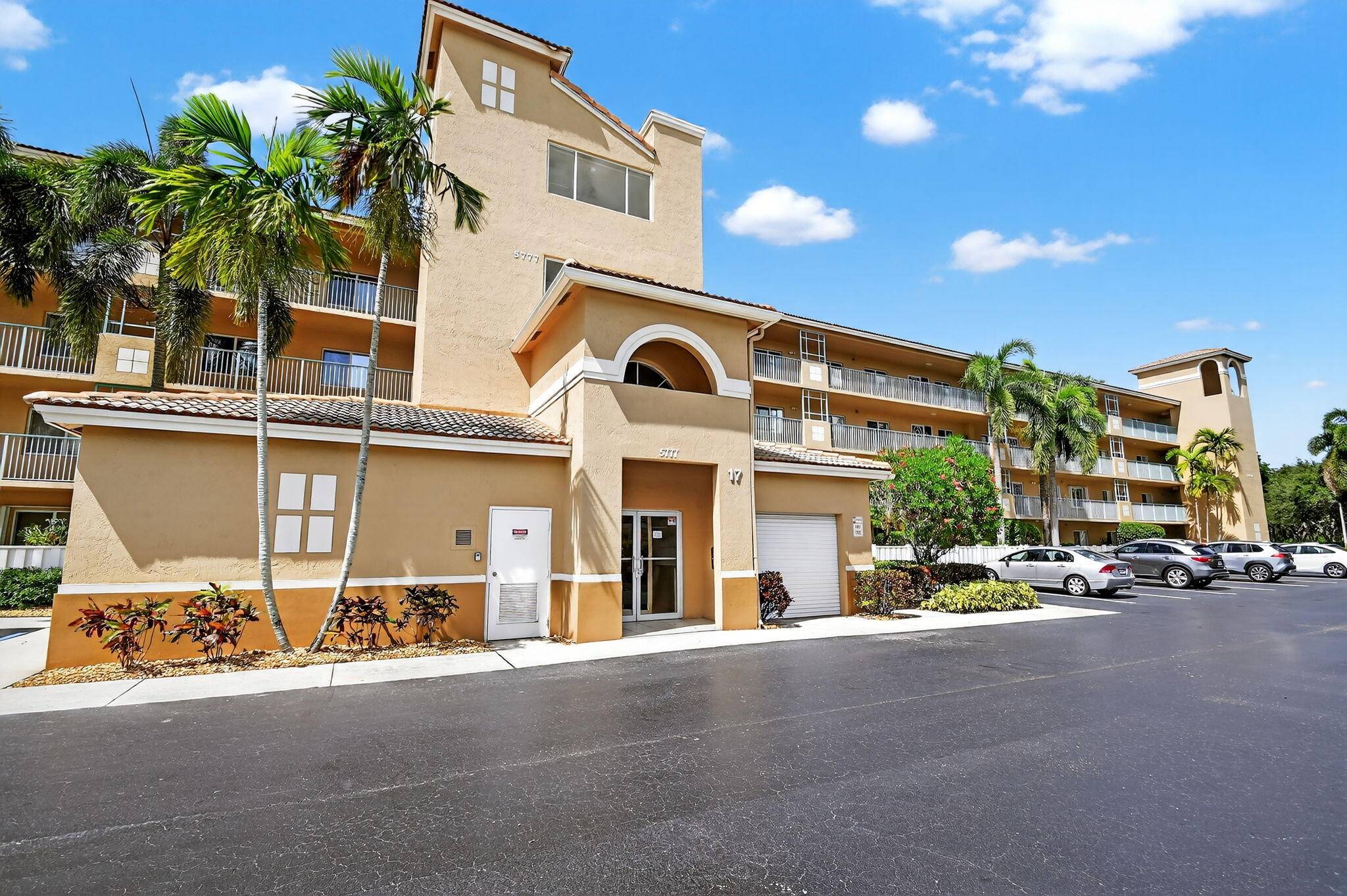 Live the Life You Deserve in This Rarely Available Majesty Model at Coral Lakes Welcome to your slice of paradise in Coral Lakes, one of South Florida's premier 55 communities.