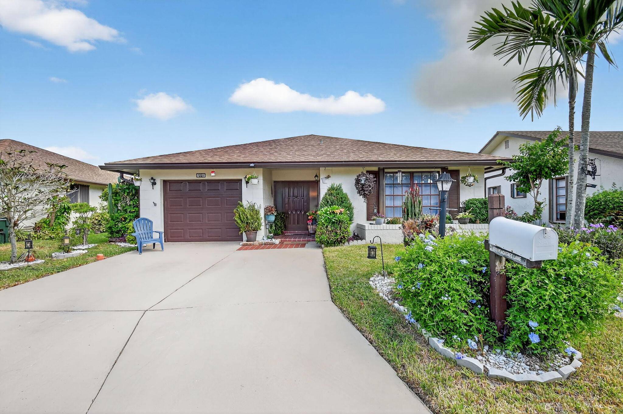 Embrace the Florida Lifestyle in Buttonwood East !