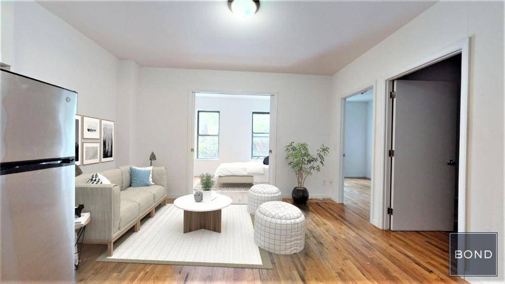 Large 3 bedroom apartment in prime Hell's Kitchen !