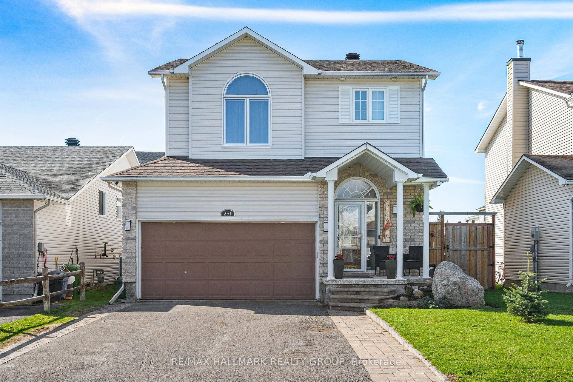 Welcome to 251 Stiver St in Russell, This beautifully Updated 2 story 3 Bedroom home located in one of Eastern Ottawas most sought after Suburb !