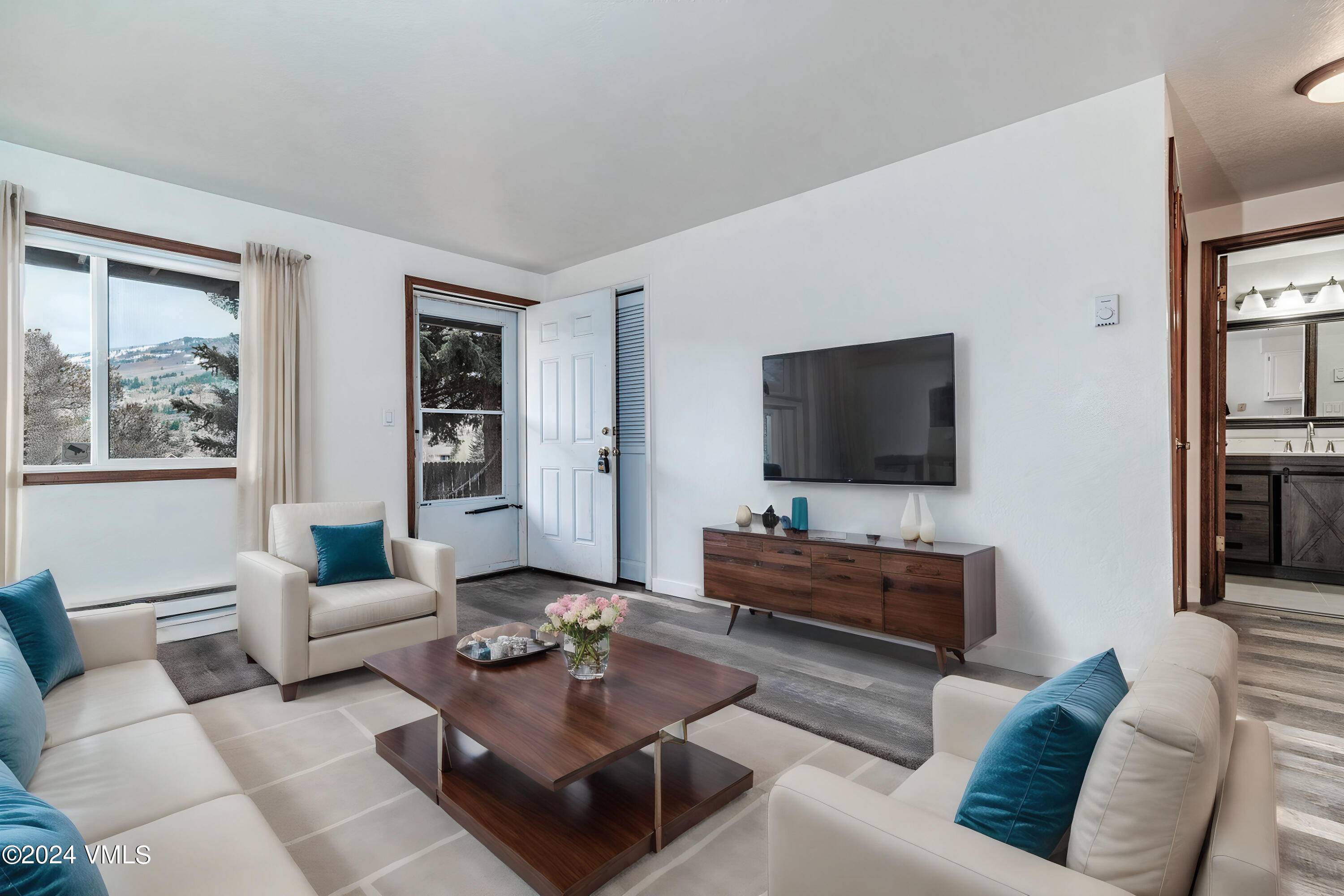 Welcome to your cozy retreat with views of Beaver Creek Mountain !