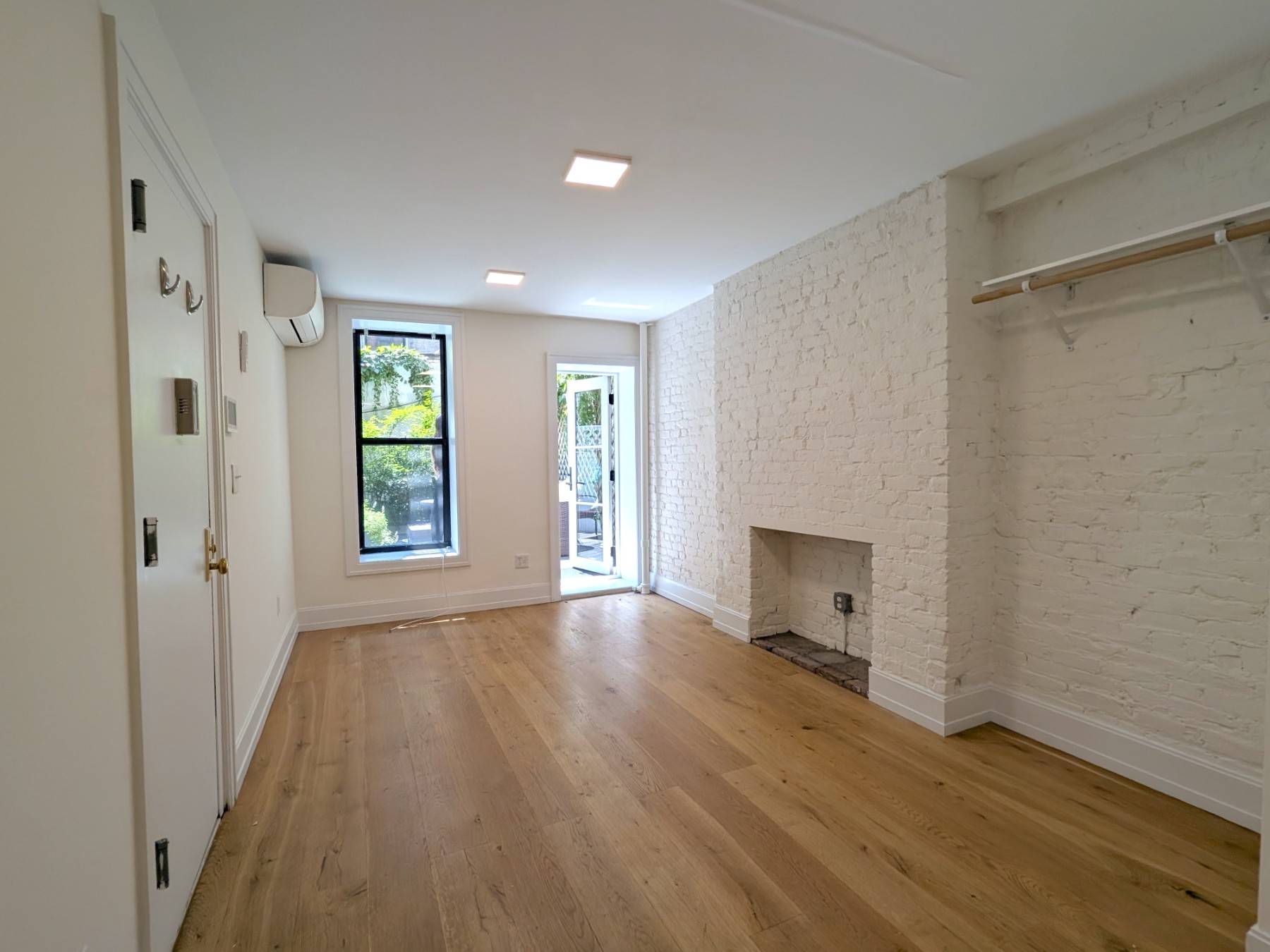 ALL NEW HIGH END RENOVATION Available for 6 5 move in upon approval !