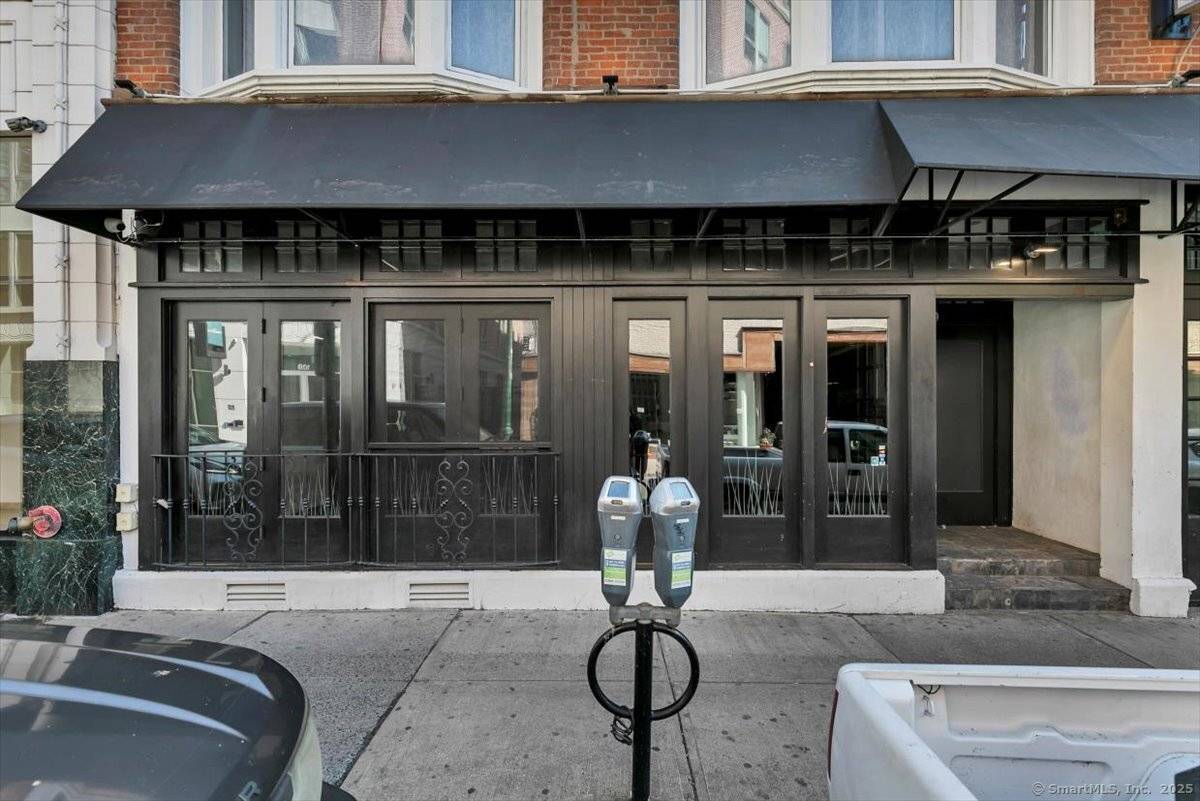 Amazing opportunity to lease a two level restaurant space in the Heart of the Ninth SQ section of Downtown New Haven formerly occupied by Central Steakhouse and Fornarellis Italian restaurant.