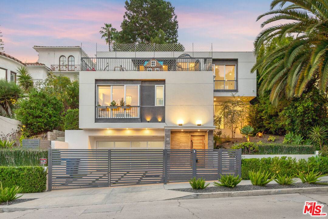 6607   Cahuenga Ter 4BR Hollywood Hills East La
