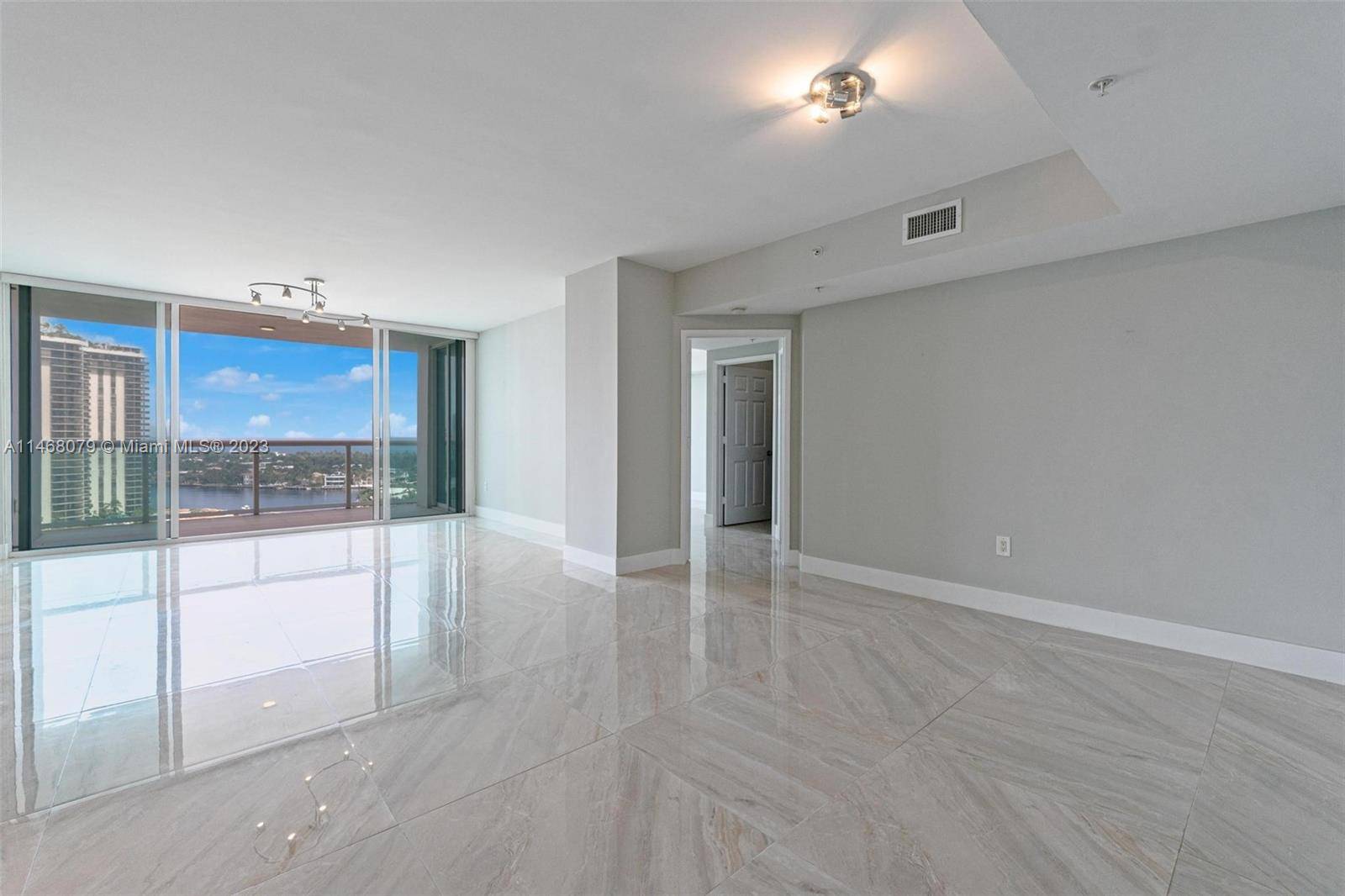 THE PARC AT TURNBERRY ISLES Spectacular water views from every room.