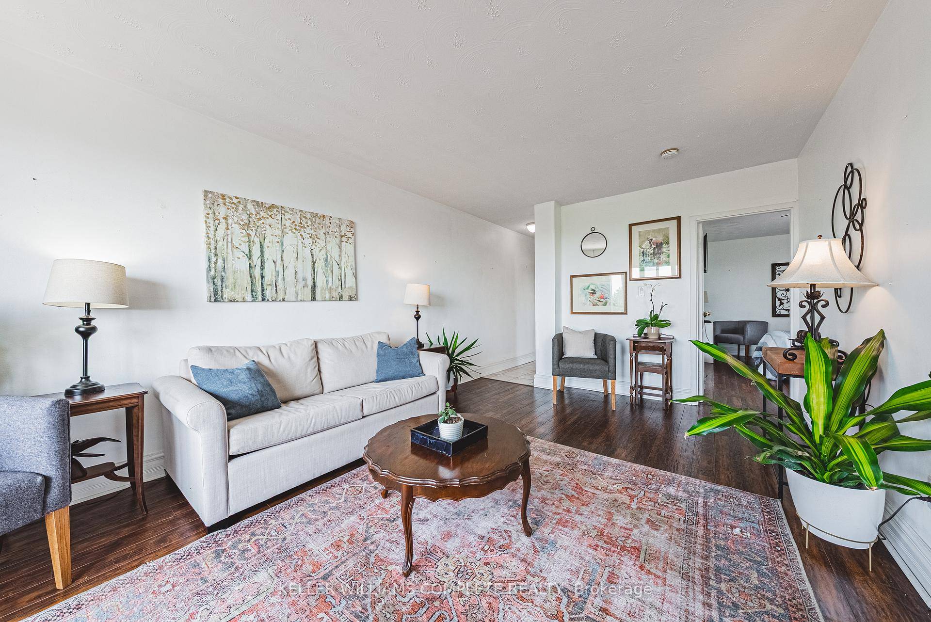 Life feels a little simpler and a lot more connected at 101 Queen Street South.