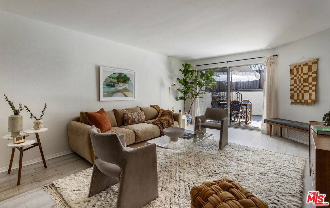 1230   Horn Ave 1BR Sunset Strip La