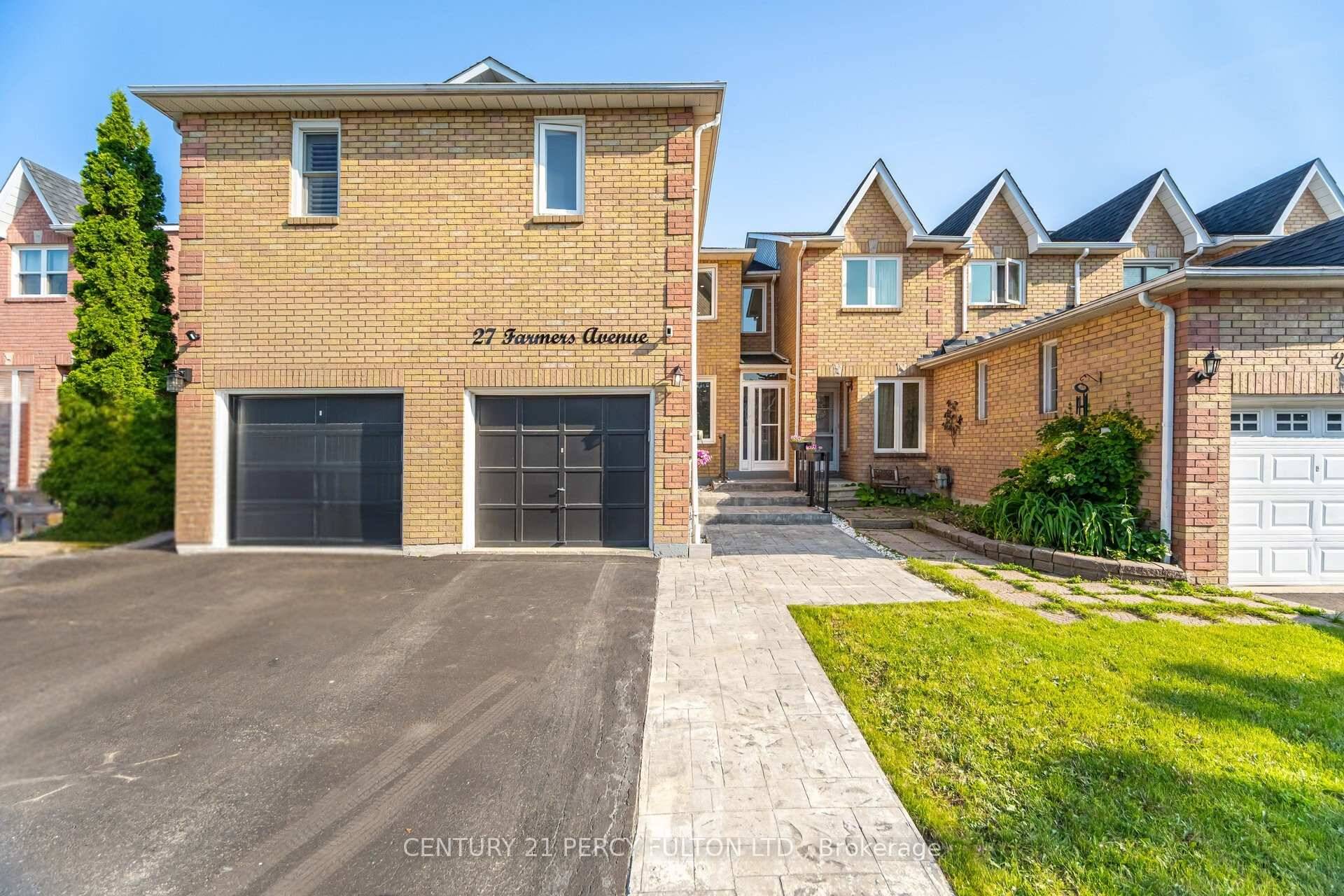 3 Bedroom 3 Bathroom Freehold 2 St.