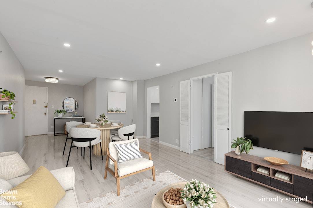 Welcome to your dream residence at 305 East 40th Street, Unit 15L !