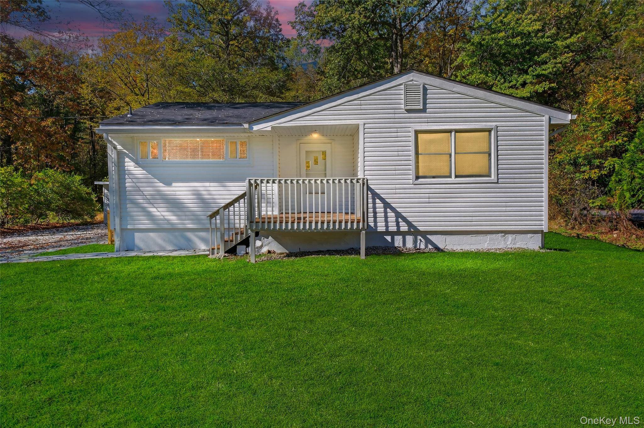 New Listing in Yorktown !
