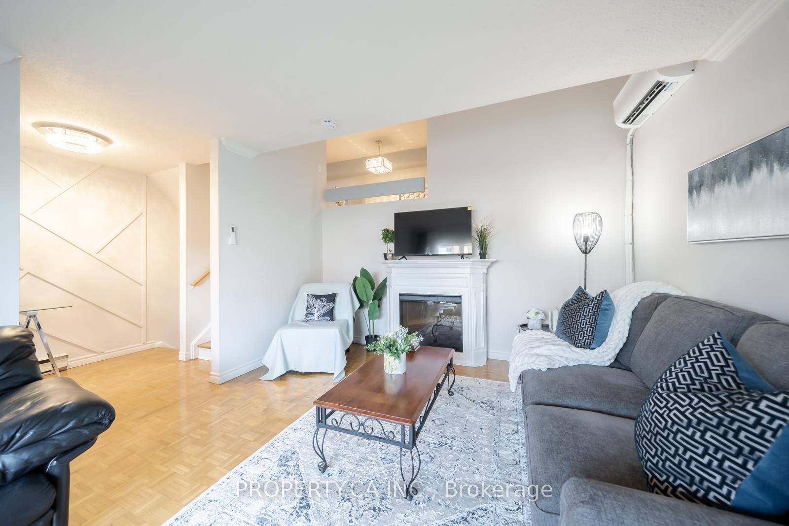 Welcome To 311 Milestone Crescent In The Heart Of Aurora !