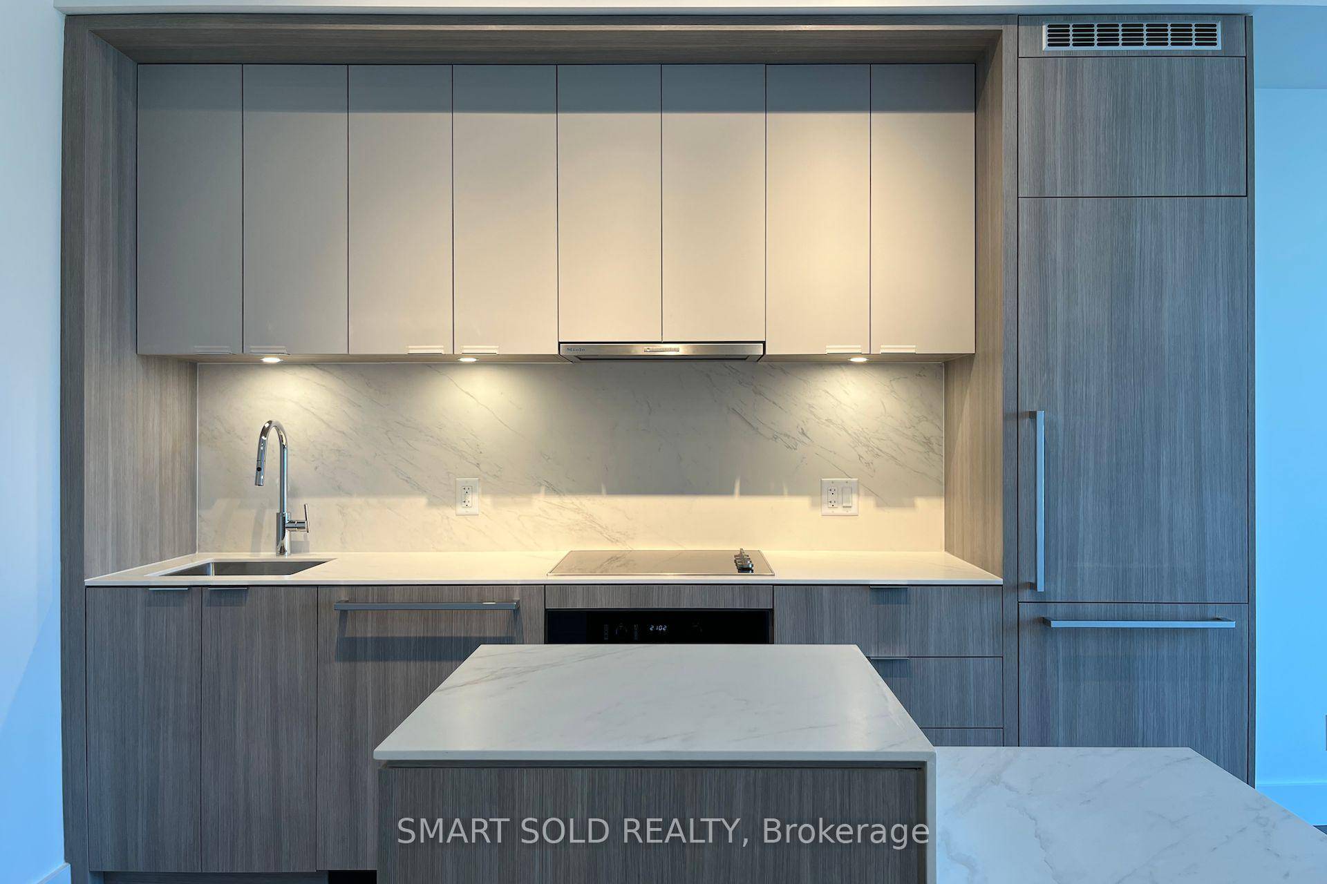 Be the first to live in this brand new top floor penthouse condo at Bayview amp ; Sheppard, set in a refined mid rise boutique building in Bayview Village.