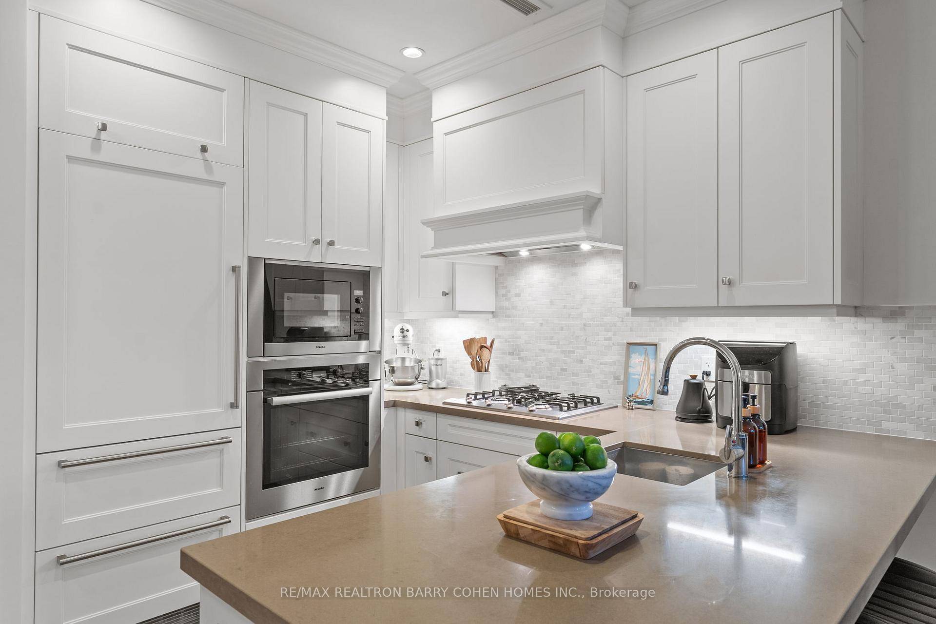 Rarely Available Sherwood at Huntington Condo Experience the perfect blend of luxury and convenience !