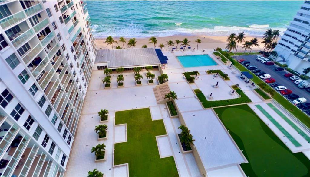 Dream beachfront lifestyle at Plaza East !