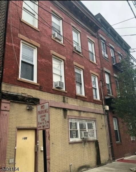 Discover a prime investment opportunity in the heart of Union City !