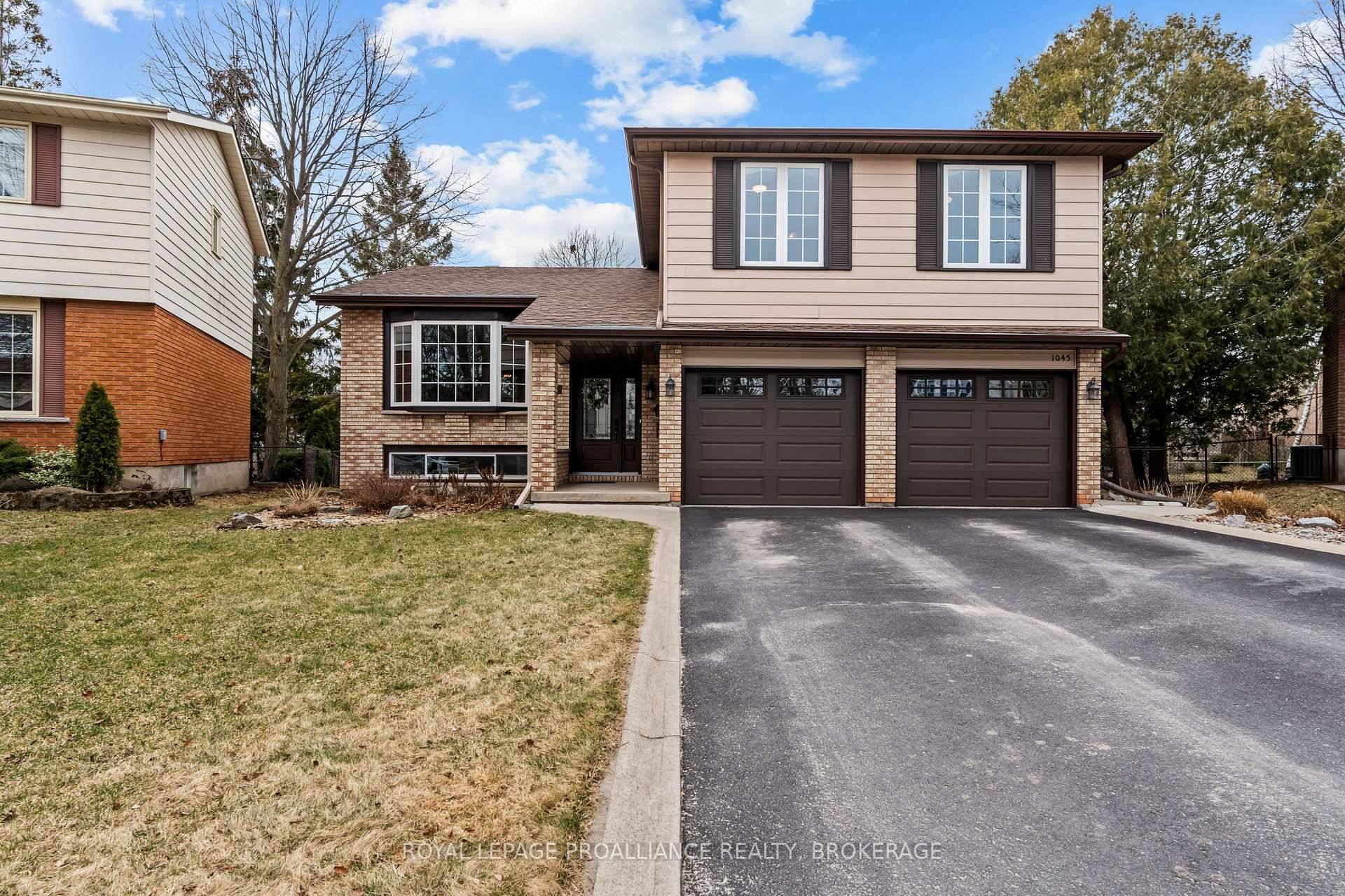 Welcome to 1045 Lawton Place located in Kingston's desirable Westwoods, a hidden gem tucked away on a quiet, child friendly cul de sac on a private, premium lot and within ...