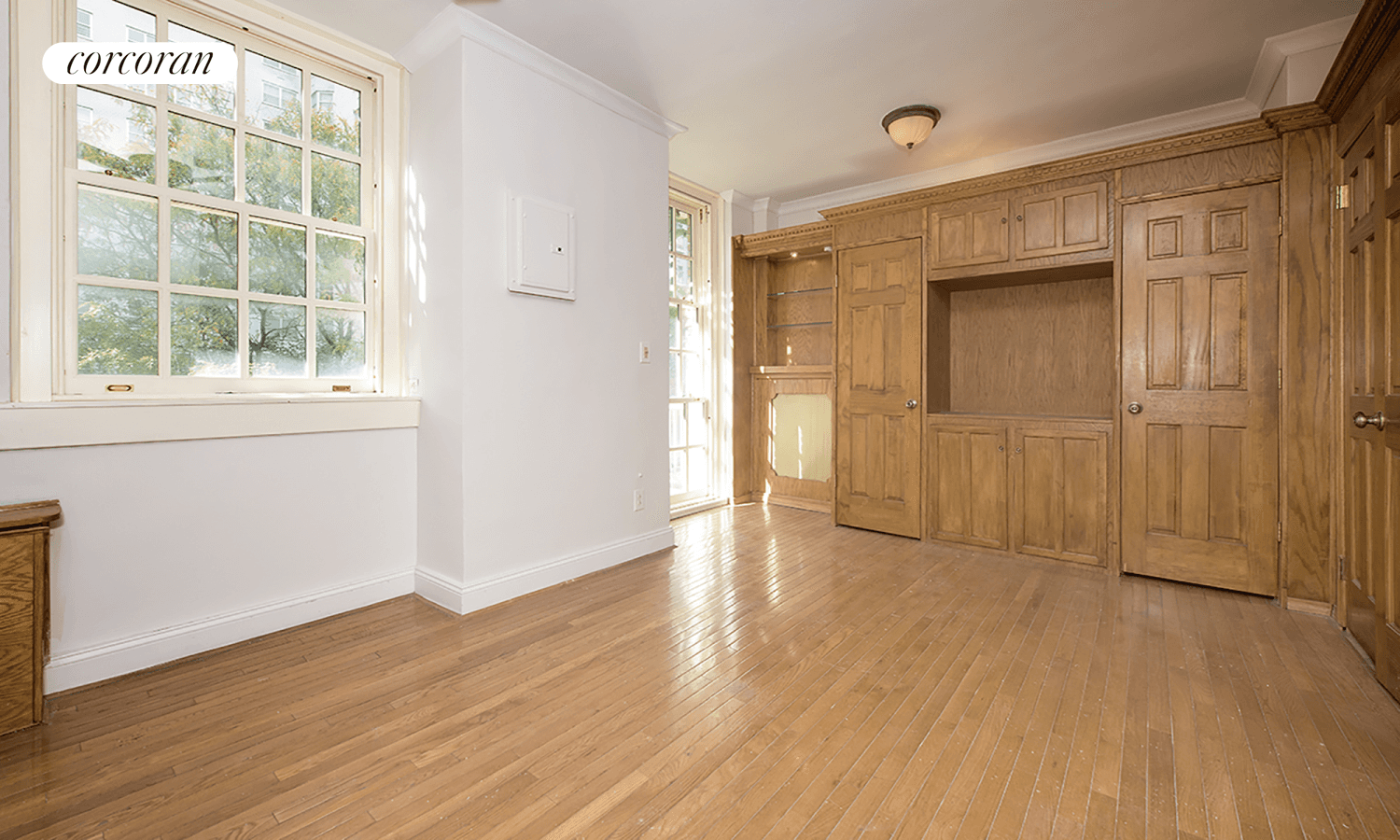 New to Market. Move right into this freshly painted, Sun Filled large One Bedroom at the magnificent Cherokee.