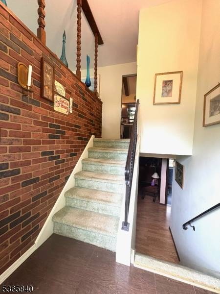 Alta Vista Dr Ringwood Boro New Jersey Single-Family