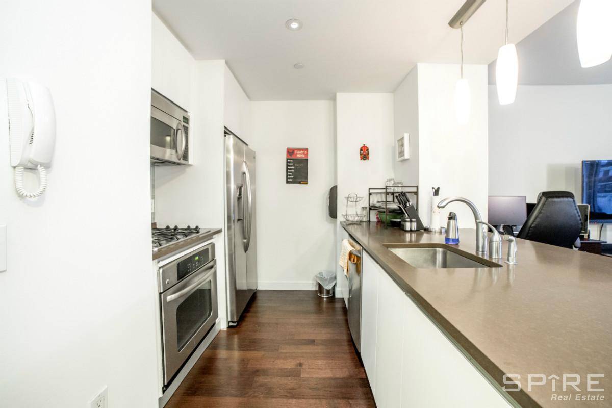 This charming one bedroom apartment is bathed in natural light and features a smart, efficient layout with no wasted space.