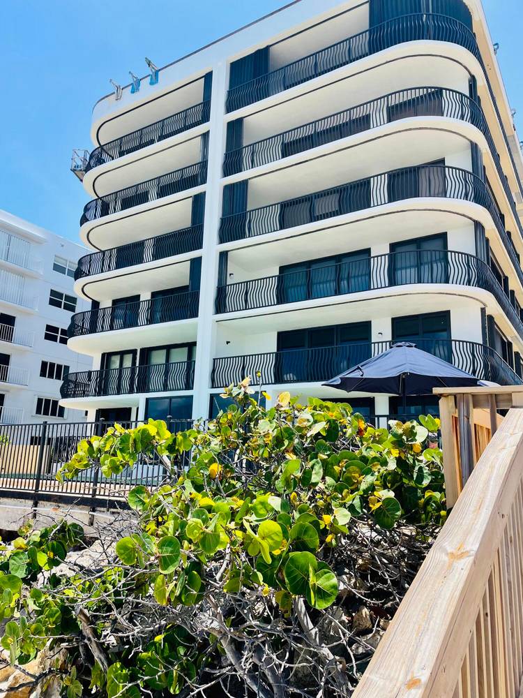 OCEANFRONT 3 Bed 3. 5 Bath Beautifully Renovated Condo In Boutique Building.