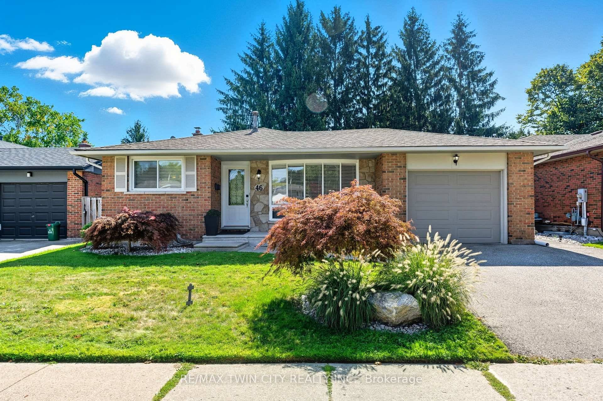 Welcome to this charming 4 level backsplit in a sought after North end location, close to parks, schools, amenities, and highway access.