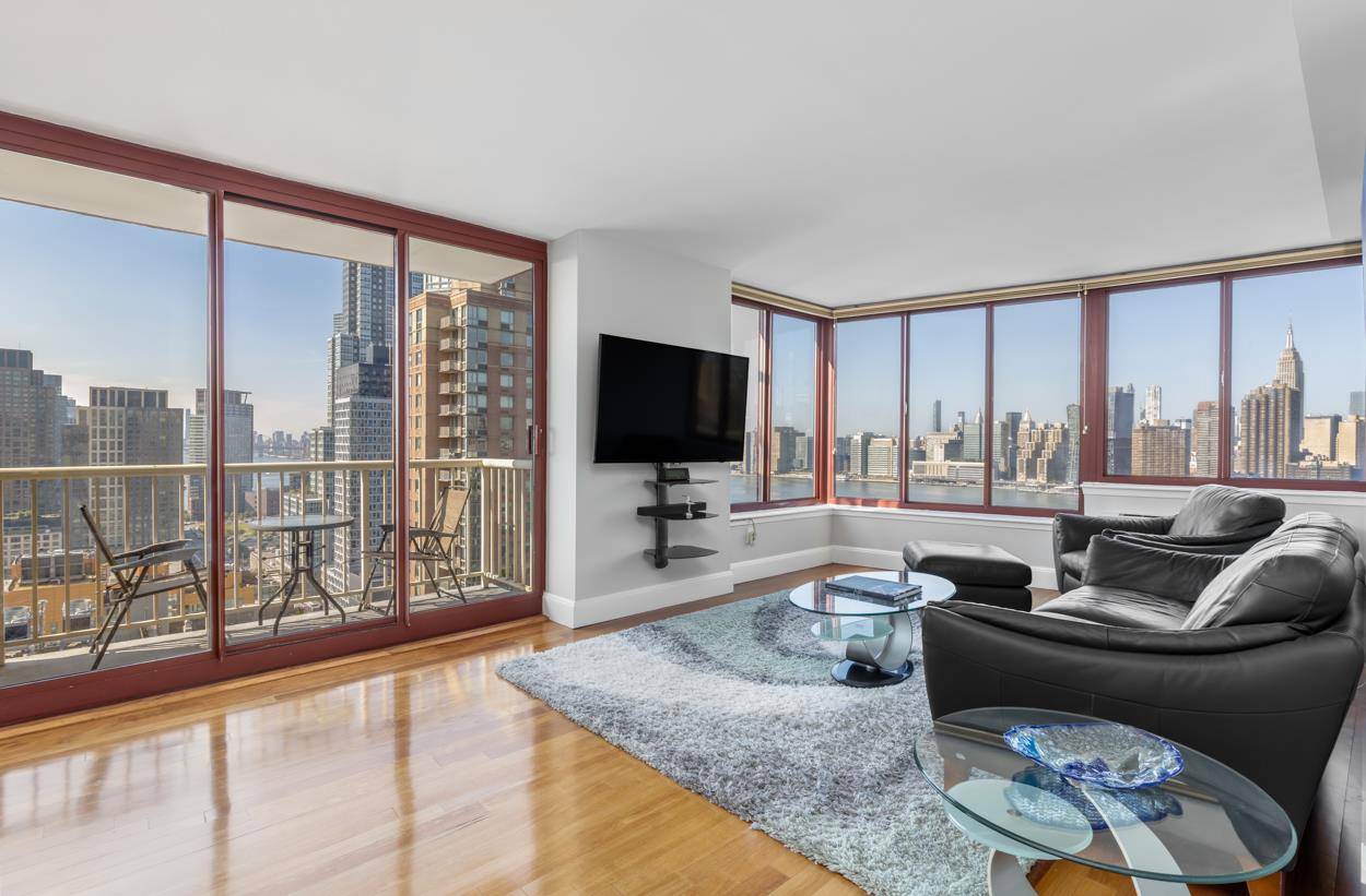 Just listed ! Citylights Coveted A Line !