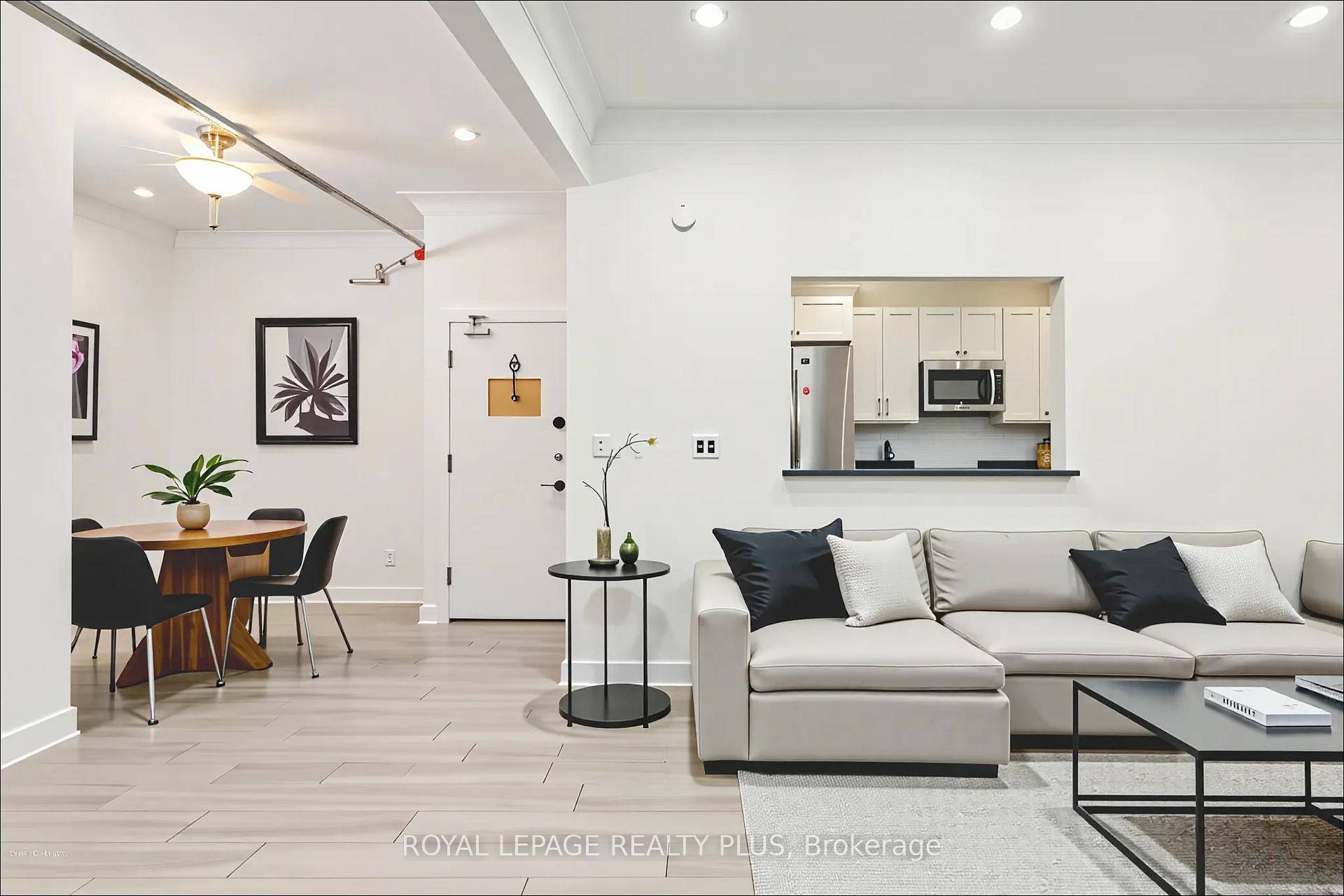 Live steps from the waterfront and soak in everything Port Credit has to offer.