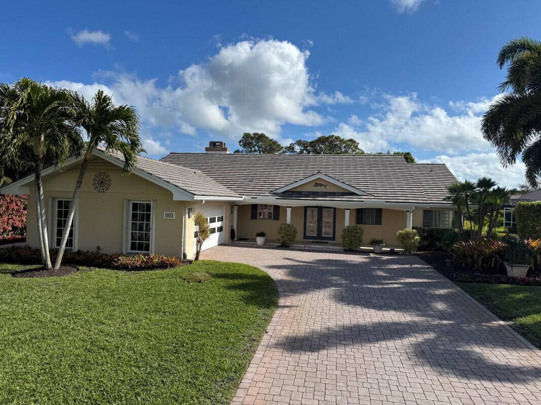 Remodeled in 2012 2024. Comes fully furnished stocked.