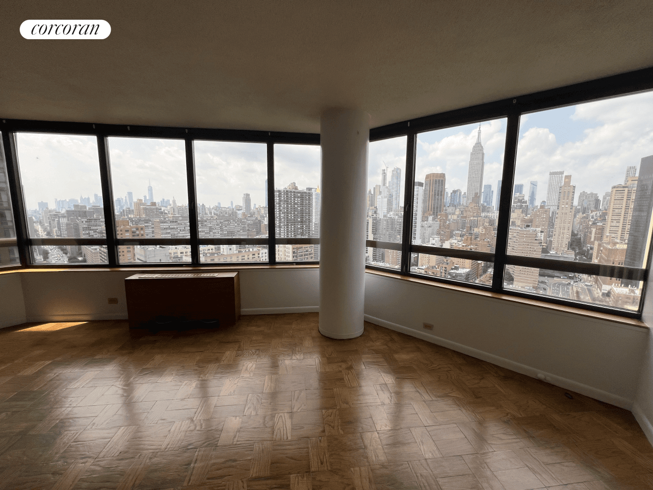 Welcome to the famous Manhattan Place CondominiumBuilding includes Stunning lobby amp ; iconic waterfall24hr DoormanRooftopHealth Club includes workout room separate cardio rom360 degree running trackindoor poolhot tubtwo sundecksmen's and women's ...