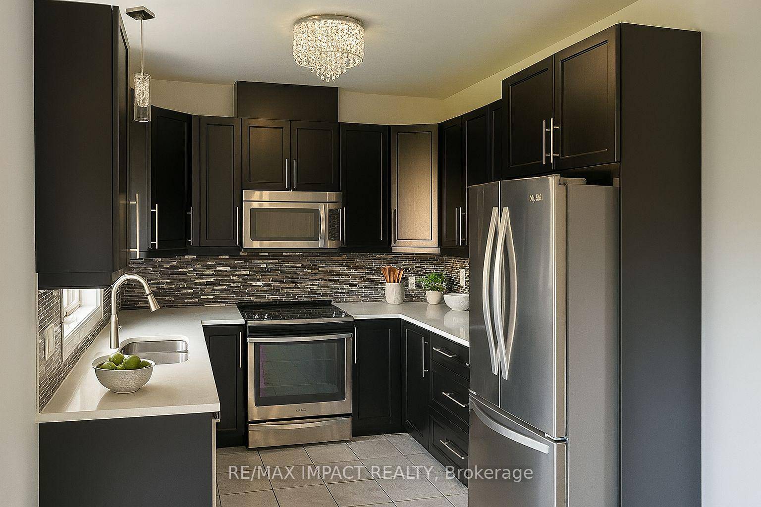 Welcome to 212 Greenwater Place, Kitchener A Beautiful Townhouse Lease Opportunity !