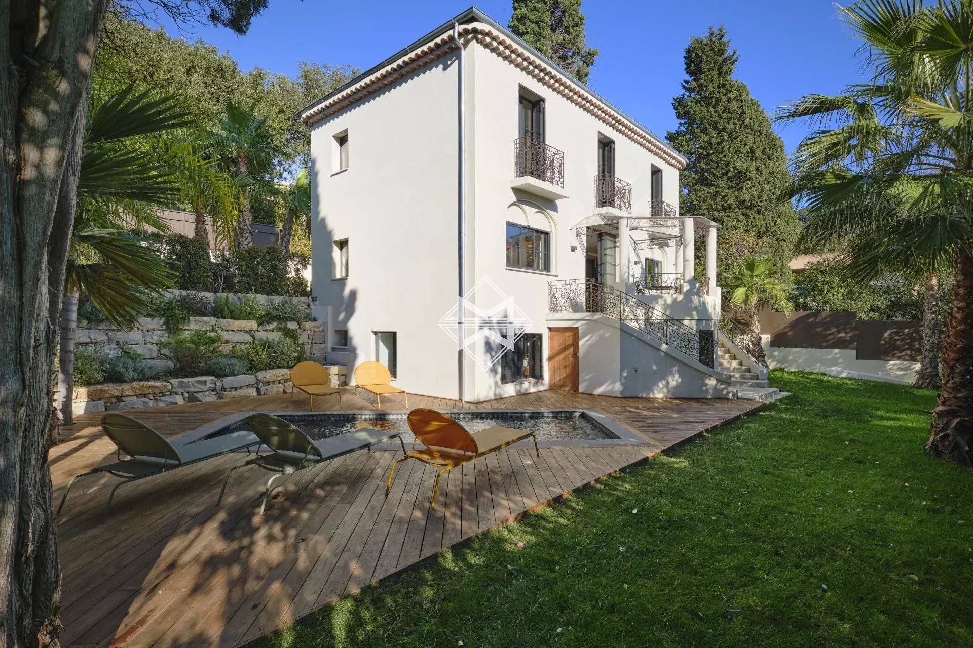 Cannes on foot - Fully renovated villa - Swimming pool - Quiet and not overlooked