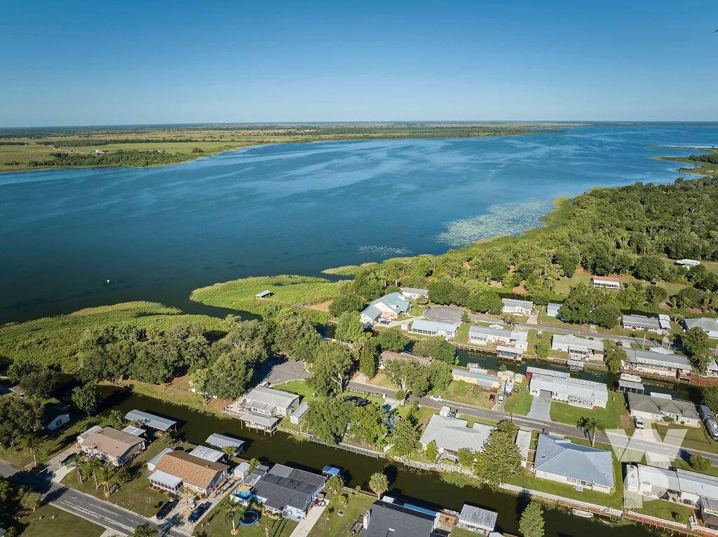 This stunning 4BD 2BA waterfront home in the desirable Lake Marian Shores offers luxury, comfort, and privacy.