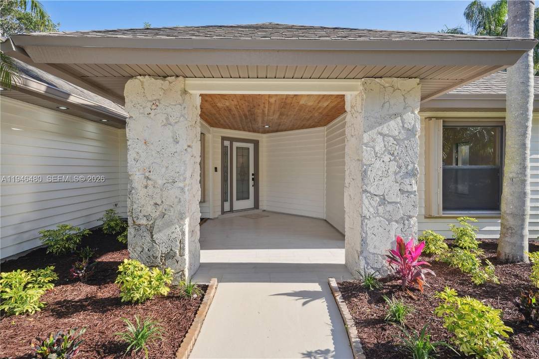 Island living at its finest in Seminole Shores !