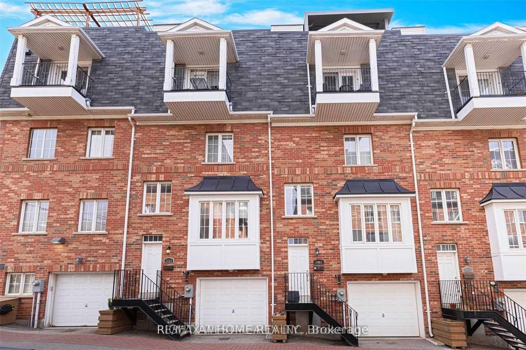 Beautiful 3 Bd 3 Bath Freehold In Sought After Leslieville.