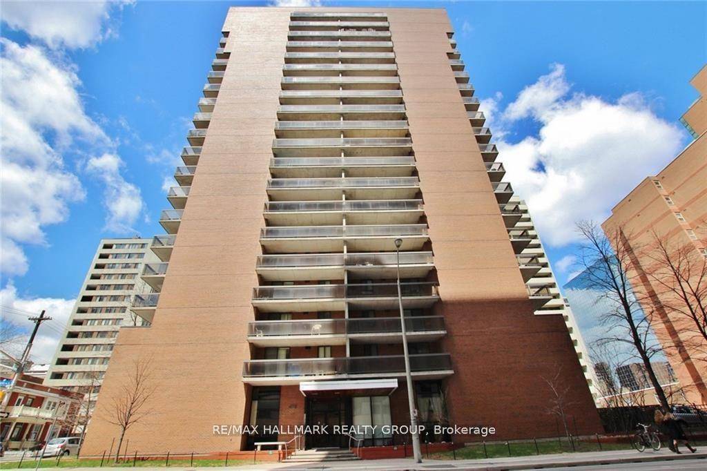 Nestled in the heart of Centretown, this well maintained two bedroom, one bathroom condo offers the perfect blend of convenience and charm.