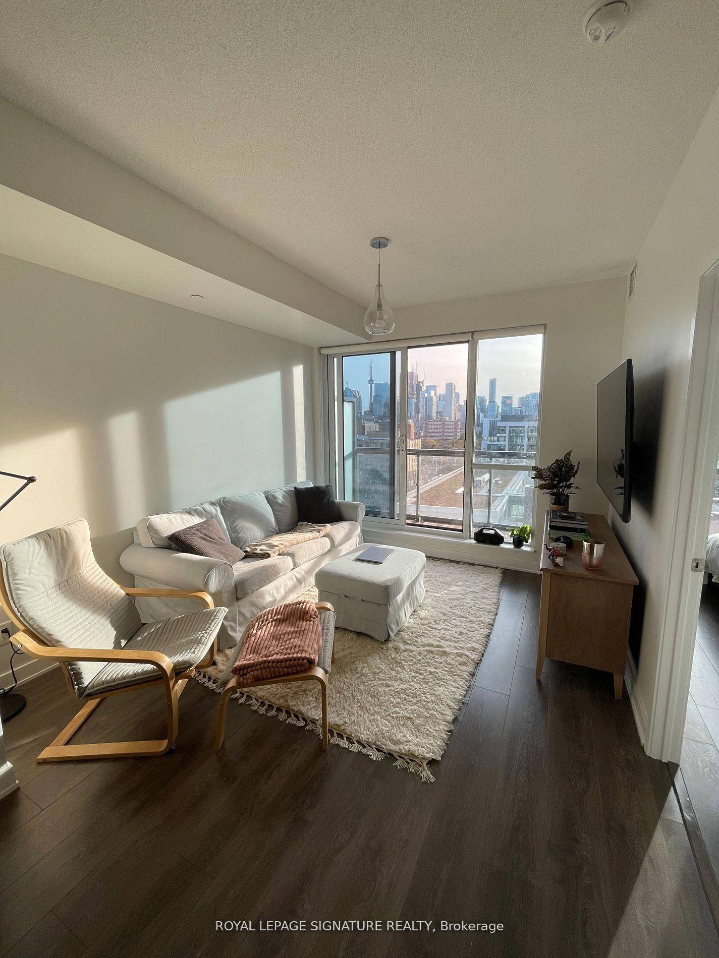 Includes all utilities, internet, and one desk space.